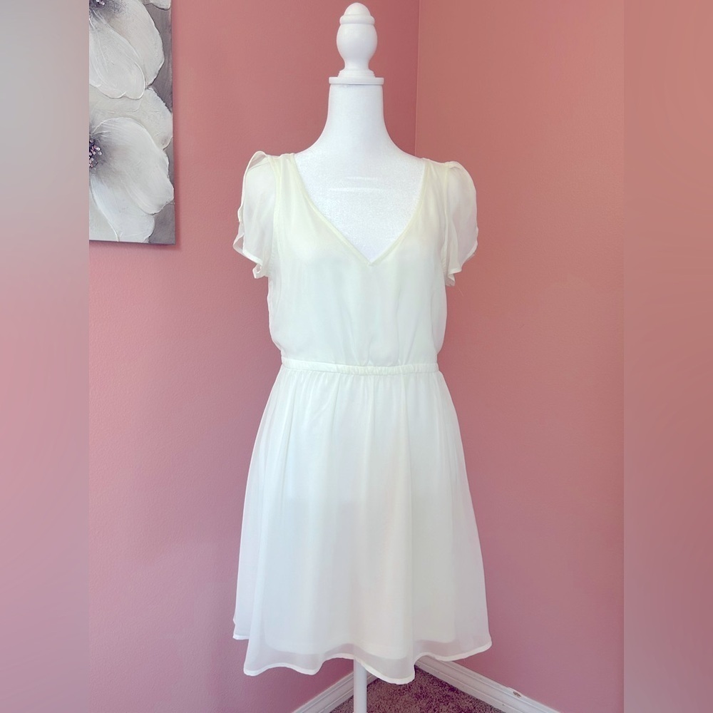 Express White Chiffon Flutter Sleeve Mini Dress Fit & Flare V-Neck fairy NWT SM